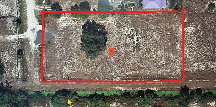 Земельный участок в Клуистон, Флорида № 2036577