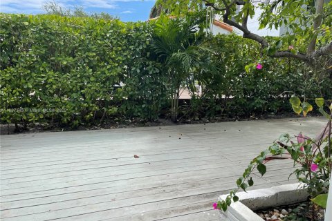 Villa ou maison à louer à Miami Beach, Floride: 1 chambre, 70.61 m2 № 1949619 - photo 13
