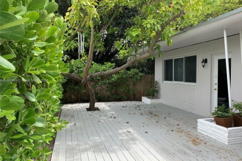 Villa ou maison à louer à Miami Beach, Floride: 1 chambre, 70.61 m2 № 1949619 - photo 14