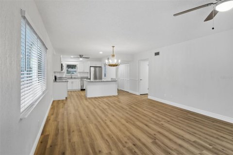 Casa en venta en Clearwater, Florida, 2 dormitorios, 130.06 m2 № 1902492 - foto 11
