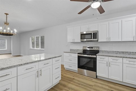 Casa en venta en Clearwater, Florida, 2 dormitorios, 130.06 m2 № 1902492 - foto 4