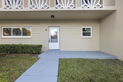 Casa en venta en Clearwater, Florida, 2 dormitorios, 130.06 m2 № 1902492 - foto 1
