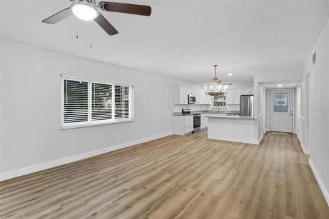 Casa en venta en Clearwater, Florida, 2 dormitorios, 130.06 m2 № 1902492 - foto 12
