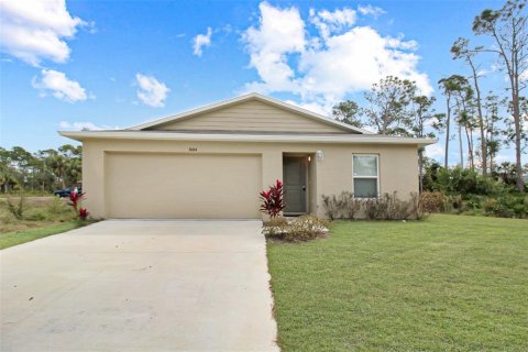 Villa ou maison à louer à Port Charlotte, Floride: 3 chambres, 115.57 m2 № 2298839 - photo 3