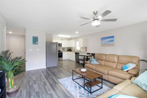 Villa ou maison à louer à Port Charlotte, Floride: 3 chambres, 115.57 m2 № 2298839 - photo 2
