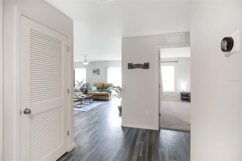 Villa ou maison à louer à Port Charlotte, Floride: 3 chambres, 115.57 m2 № 2298839 - photo 15