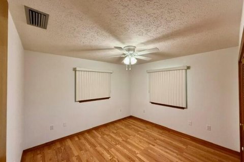 Villa ou maison à louer à St. Lucie, Floride: 2 chambres, 96.53 m2 № 2387881 - photo 20