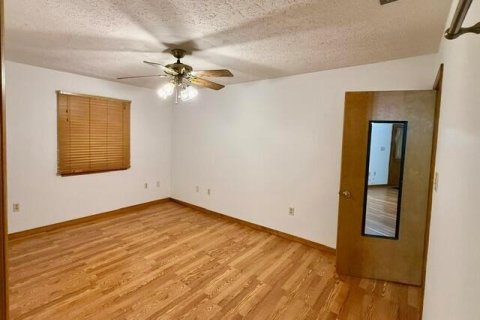 Villa ou maison à louer à St. Lucie, Floride: 2 chambres, 96.53 m2 № 2387881 - photo 26