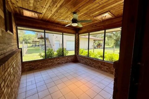 Villa ou maison à louer à St. Lucie, Floride: 2 chambres, 96.53 m2 № 2387881 - photo 5