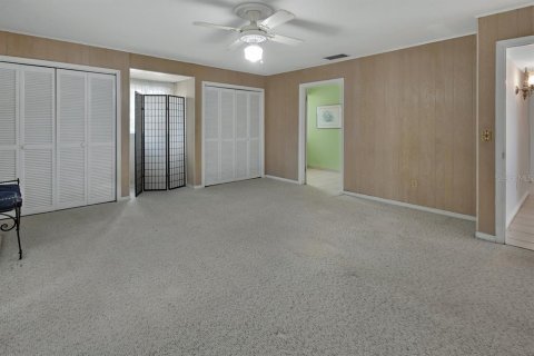 House in DeLand, Florida 6 bedrooms, 455.22 sq.m. № 1642920 - photo 24