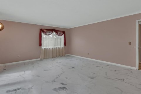 House in DeLand, Florida 6 bedrooms, 455.22 sq.m. № 1642920 - photo 21