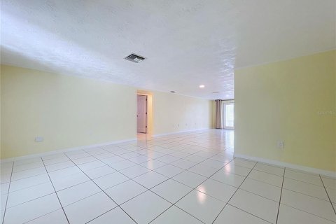 Villa ou maison à vendre à Hudson, Floride: 2 chambres, 187.76 m2 № 2196622 - photo 29