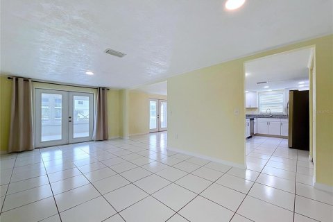 Villa ou maison à vendre à Hudson, Floride: 2 chambres, 187.76 m2 № 2196622 - photo 30