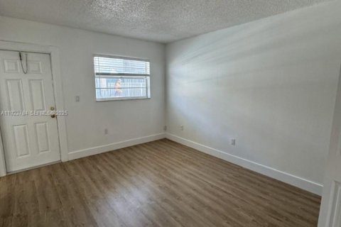 Appartement à louer à Hollywood, Floride: 1 chambre, 58.06 m2 № 1982133 - photo 9