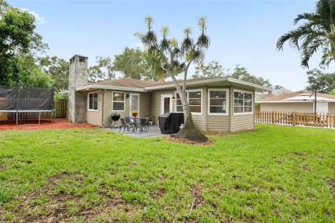 House in Clearwater, Florida 3 bedrooms, 196.21 sq.m. № 1899296 - photo 30