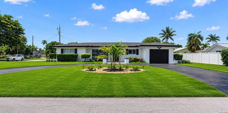 Villa ou maison à Deerfield Beach, Floride 2 chambres, 153.94 m2 № 2085742