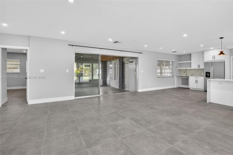Villa ou maison à louer à Deerfield Beach, Floride: 2 chambres, 153.94 m2 № 2085742 - photo 4