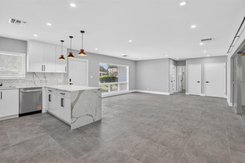 Villa ou maison à louer à Deerfield Beach, Floride: 2 chambres, 153.94 m2 № 2085742 - photo 13