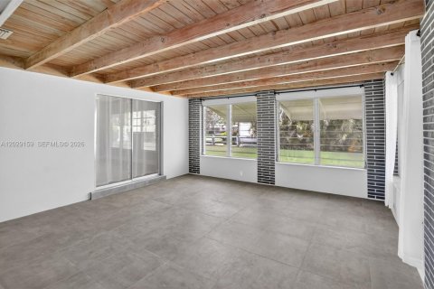 Villa ou maison à louer à Deerfield Beach, Floride: 2 chambres, 153.94 m2 № 2085742 - photo 15