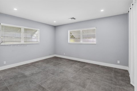 Villa ou maison à louer à Deerfield Beach, Floride: 2 chambres, 153.94 m2 № 2085742 - photo 18