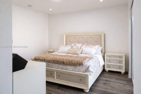 Купить виллу или дом в Дорал, Флорида 4 спальни, 172.98м2, № 2026741 - фото 17