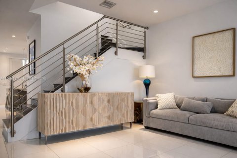 Купить виллу или дом в Дорал, Флорида 4 спальни, 172.98м2, № 2026741 - фото 7