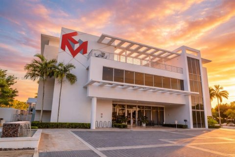 Купить виллу или дом в Дорал, Флорида 4 спальни, 172.98м2, № 2026741 - фото 25