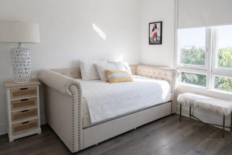 Купить виллу или дом в Дорал, Флорида 4 спальни, 172.98м2, № 2026741 - фото 19