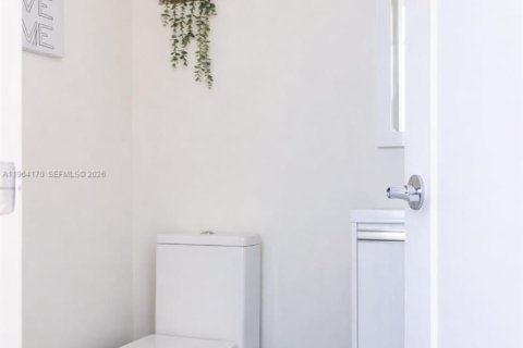 Купить виллу или дом в Дорал, Флорида 4 спальни, 172.98м2, № 2026741 - фото 20