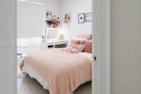 Купить виллу или дом в Дорал, Флорида 4 спальни, 172.98м2, № 2026741 - фото 18
