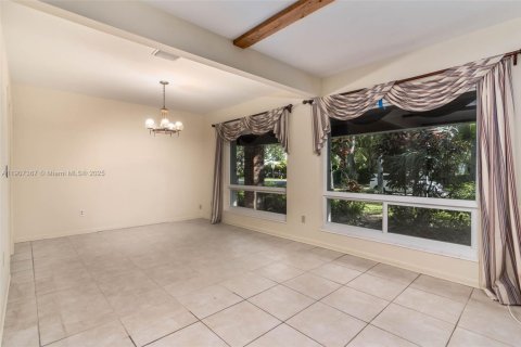 Villa ou maison à vendre à Palmetto Bay, Floride: 3 chambres, 184.97 m2 № 1964037 - photo 3