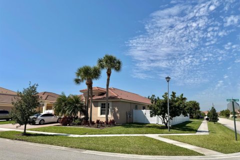 House in St. Lucie, Florida 4 bedrooms, 256.32 sq.m. № 2187385 - photo 22