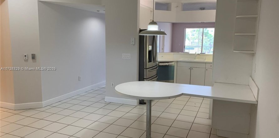 Condo in Doral, Florida, 3 bedrooms № 1860335