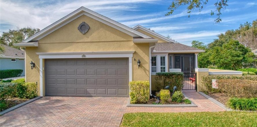 House in Groveland, Florida 2 bedrooms, 162.3 sq.m. № 1825238