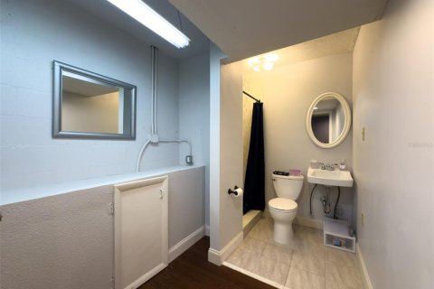 Casa en venta en Brandon, Florida, 4 dormitorios, 338.07 m2 № 1751180 - foto 24