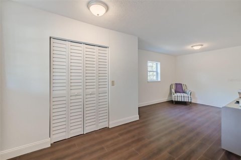 Casa en venta en Brandon, Florida, 4 dormitorios, 338.07 m2 № 1751180 - foto 27