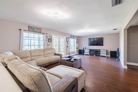 Casa en venta en Brandon, Florida, 4 dormitorios, 338.07 m2 № 1751180 - foto 15