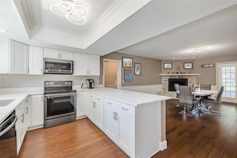 Casa en venta en Brandon, Florida, 4 dormitorios, 338.07 m2 № 1751180 - foto 10