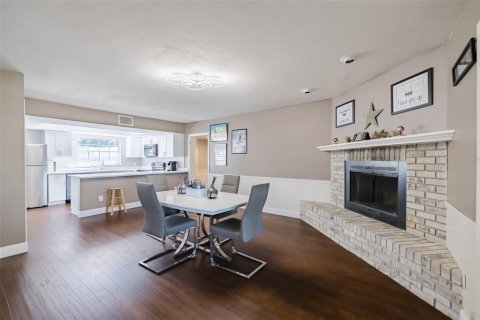 Casa en venta en Brandon, Florida, 4 dormitorios, 338.07 m2 № 1751180 - foto 13
