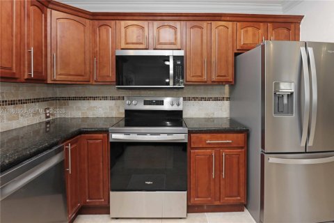 Villa ou maison à vendre à Miramar, Floride: 3 chambres, 202.71 m2 № 2025044 - photo 2