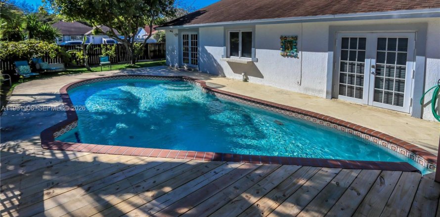 Villa ou maison à Miramar, Floride 3 chambres, 202.71 m2 № 2025044