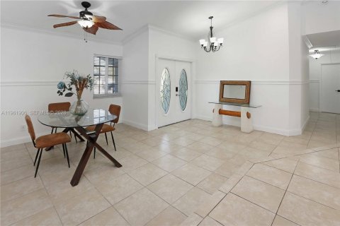 Villa ou maison à vendre à Miramar, Floride: 3 chambres, 202.71 m2 № 2025044 - photo 9