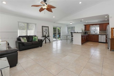 Villa ou maison à vendre à Miramar, Floride: 3 chambres, 202.71 m2 № 2025044 - photo 16