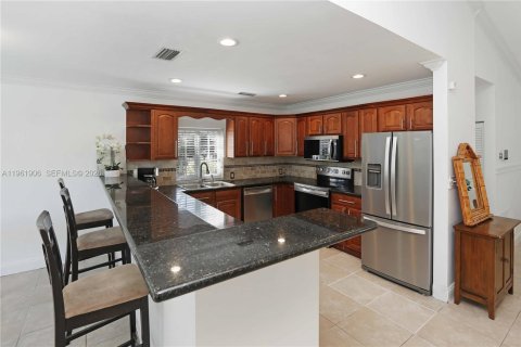 Villa ou maison à vendre à Miramar, Floride: 3 chambres, 202.71 m2 № 2025044 - photo 6