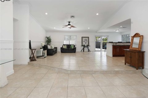 Villa ou maison à vendre à Miramar, Floride: 3 chambres, 202.71 m2 № 2025044 - photo 14