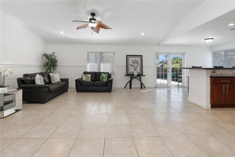 Villa ou maison à vendre à Miramar, Floride: 3 chambres, 202.71 m2 № 2025044 - photo 15