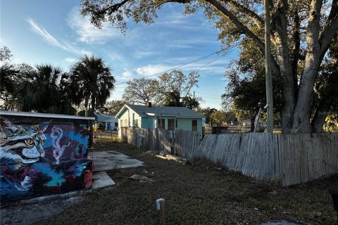 Commercial property in Gulfport, Florida 129.69 sq.m. № 2097870 - photo 4