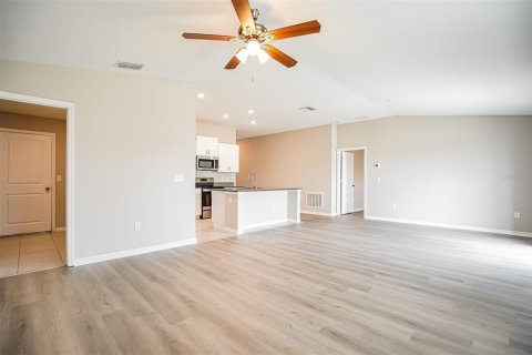 Villa ou maison à louer à Belleview, Floride: 3 chambres, 144.37 m2 № 2095627 - photo 8
