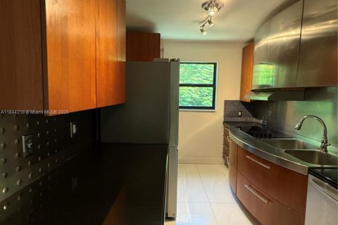 Casa en alquiler en Miami, Florida, 3 dormitorios, 193.14 m2 № 1842516 - foto 8