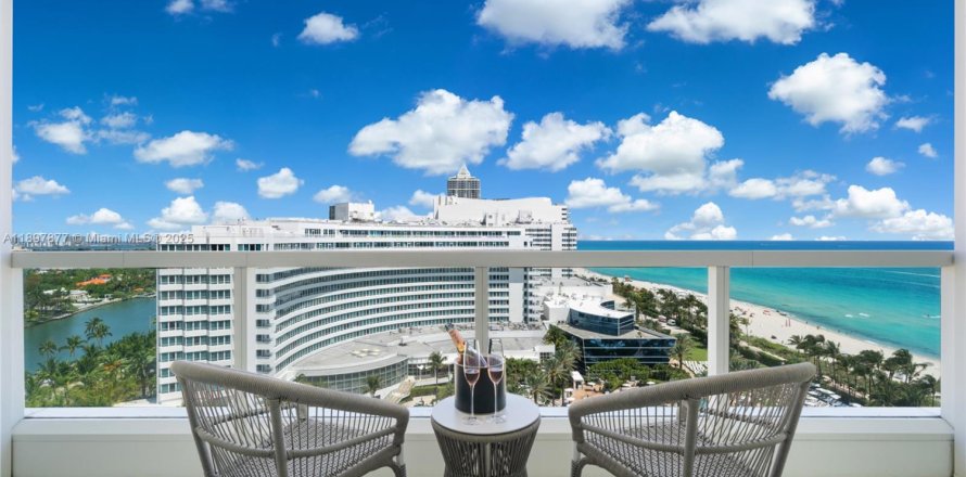 Студия в кондо в Майами-Бич, Флорида № 2014606